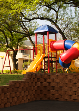 muro-division-centros-recreativos